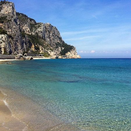 Apartmán Le 3B - Finalpia Finale Ligure Exteriér fotografie